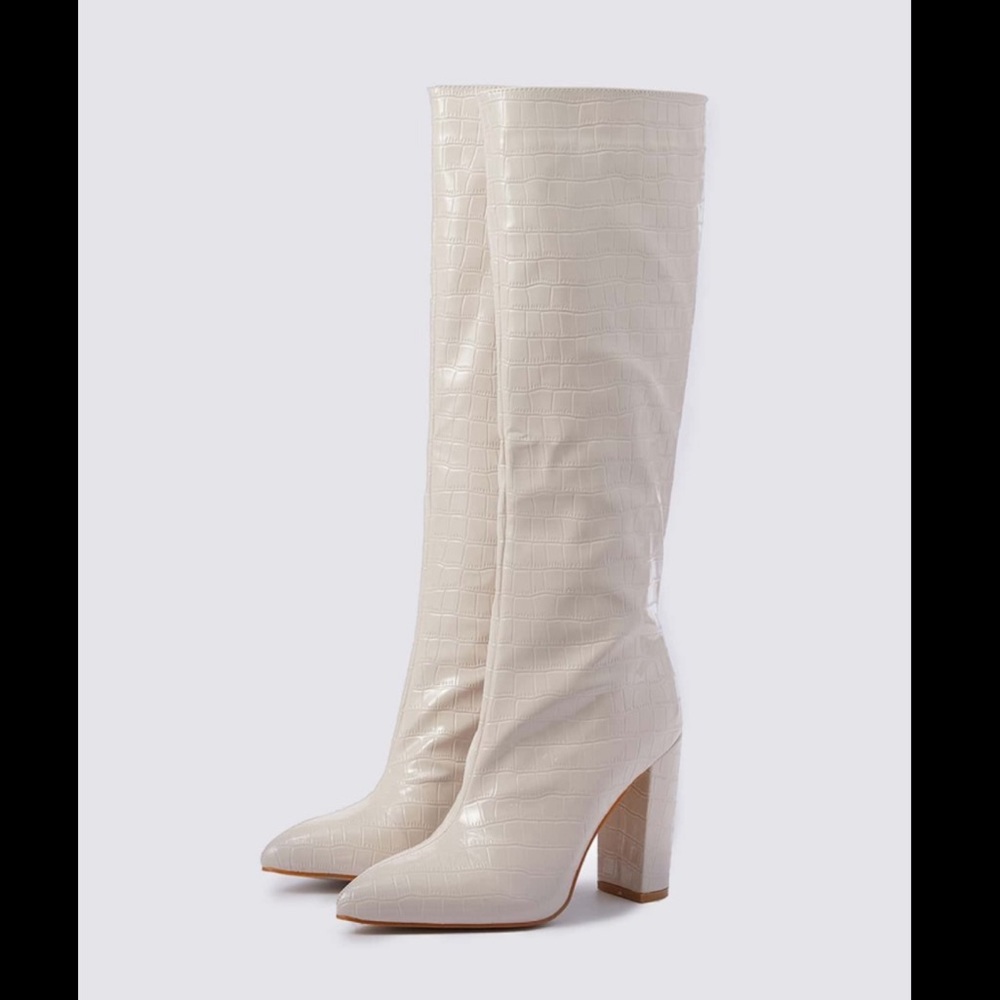 White go go boots / white tall block heel